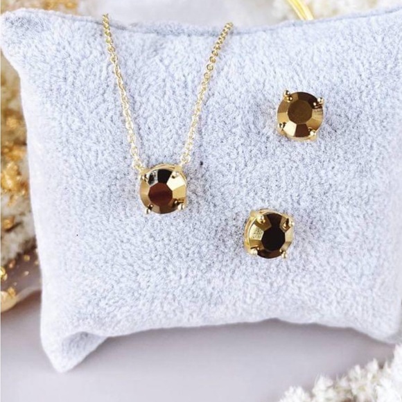 NWT CAMO IMPRESSION NECKLACE STUNNING GOLD COLOR ADJUSTABLE - Picture 3 of 4